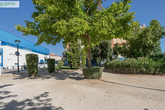 Encantadora Casa Reformada en Ogijares con Vistas y Espacios para Disfrutar — 47