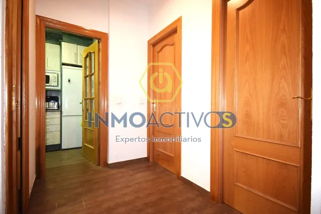 PISO CON PATIO USO PRIVADO EN EL CORAZÓN DE ARAPILES (CHAMBE - foto 4