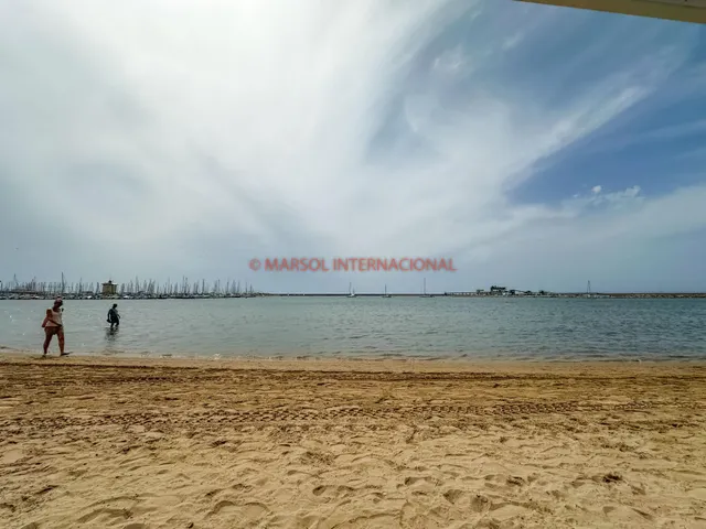 PRIMERA LÍNEA DE MAR EN TORREVIEJA — 21