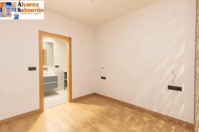 Moderno estudio tipo loft en urbanización villa pineda - zona villarejo — 11