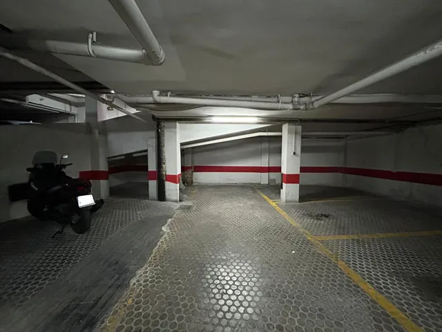 Plaza de garaje y trastero en Pajaritos — 4