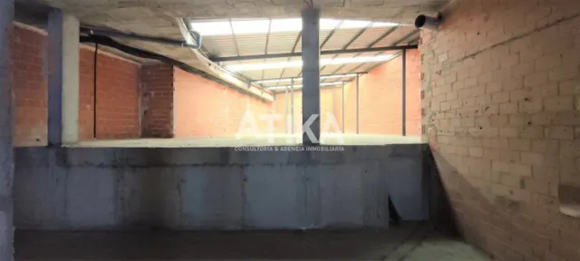 AMPLIO LOCAL EN VENTA — 10