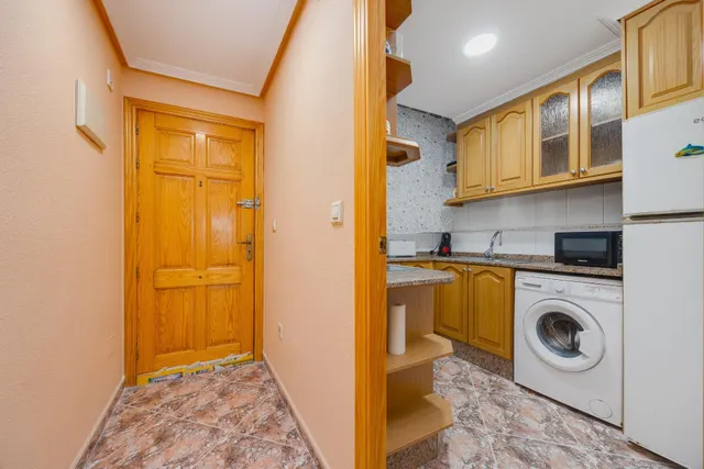 Apartamento de 2 dormitorios en Torrevieja, a 200m de la Playa de Los Locos — 11
