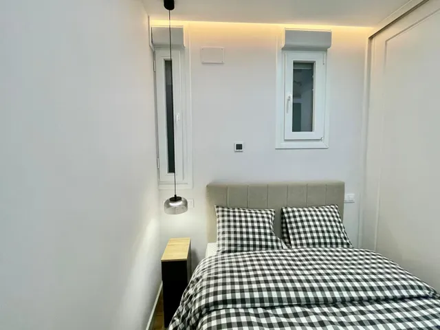Piso reformado a estrenar en Plaza de Olavide .- Trafalgar — 25