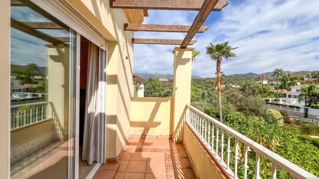 Casa adosada de 4 dormitorios en El Rosario, Marbella — 27