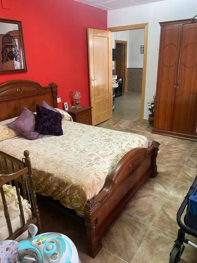 SE VENDE CASA EN LA ZONA DE CALZADA DE CALATRAVA — 48