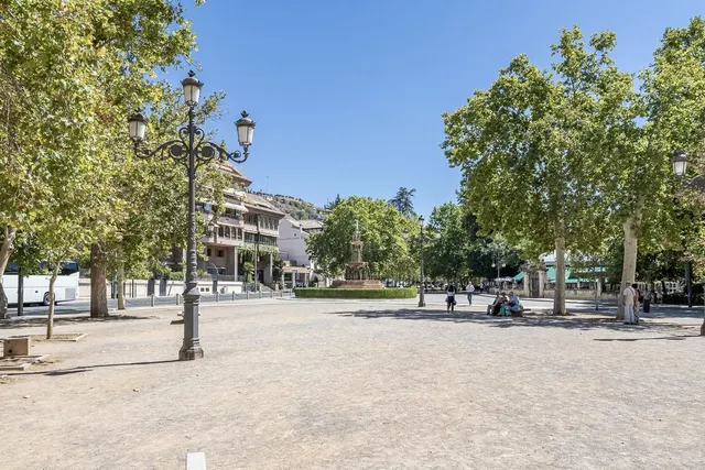EXCLUSIVO INMUEBLE EN PLAZA DE CARRETAS, JUNTO AL EMBLEMÁTICO PASEO DEL SALÓN — 30