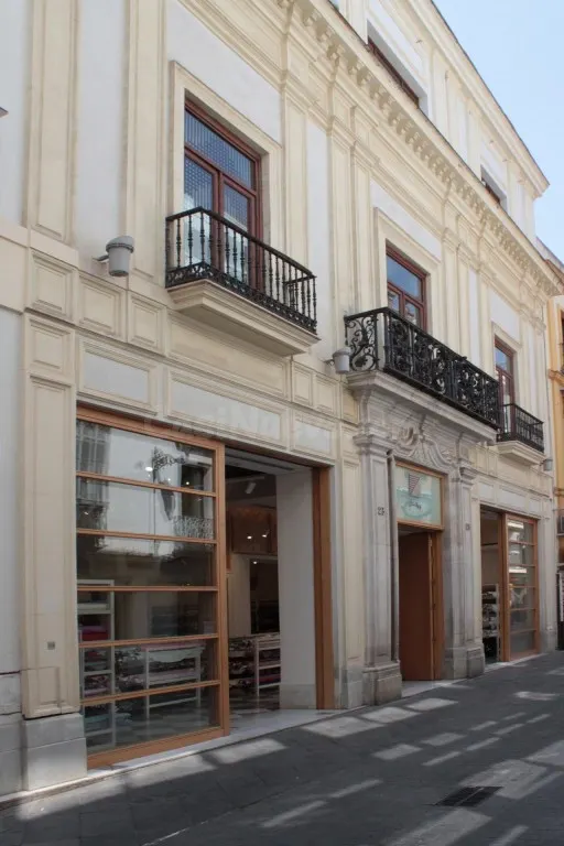 Local comercial en Alquiler en Sevilla Sevilla — 4