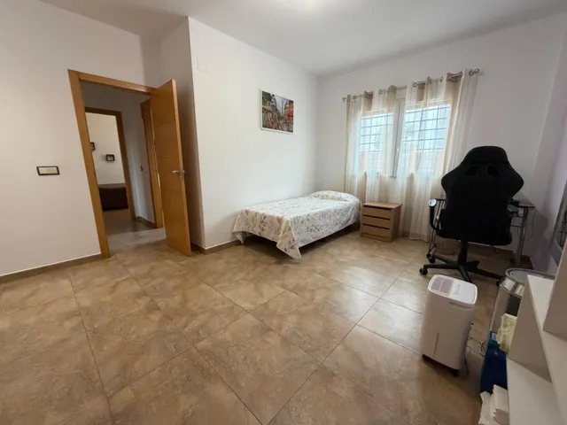 PRECIOSO CHALET EN MARINES — 27
