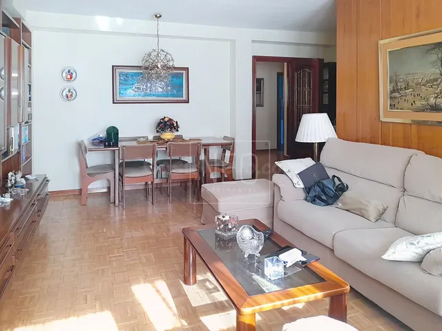 PISO EN ALAMEDA DE OSUNA
