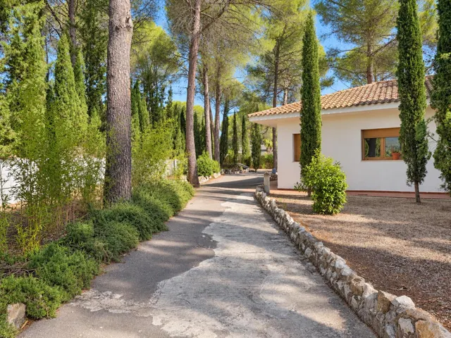 Exclusivo Chalet en Urbanización Helios, Ontinyent - ¡Tu refugio soñado! — 28