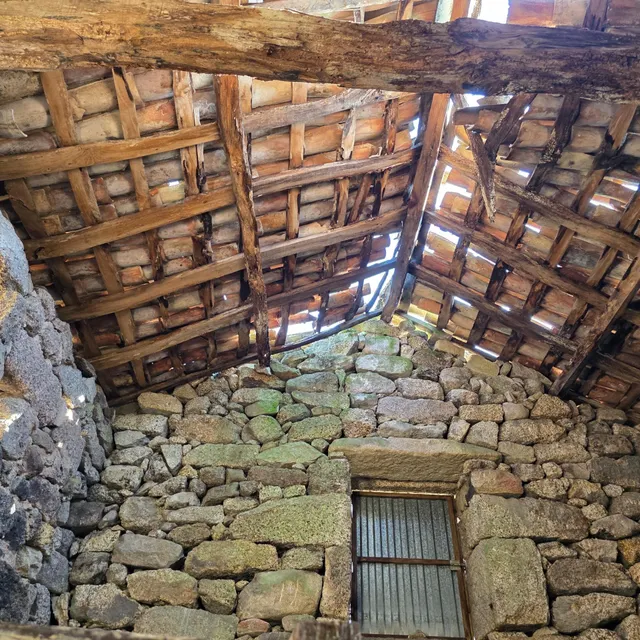 Casa de Piedra gallega para reformar — 12