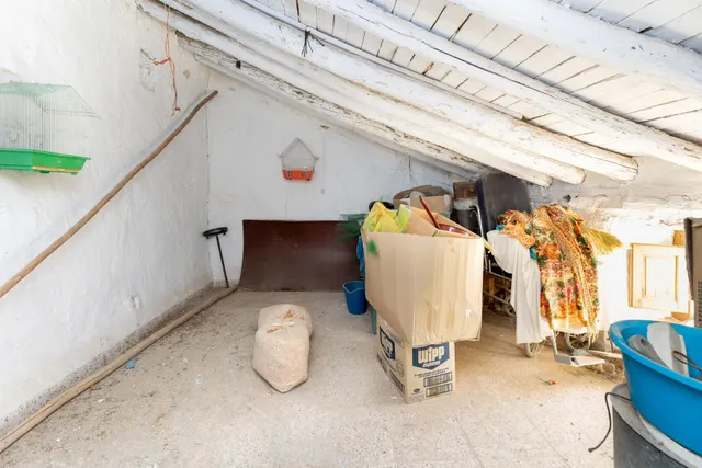 CASA EN AGRÓN — 32