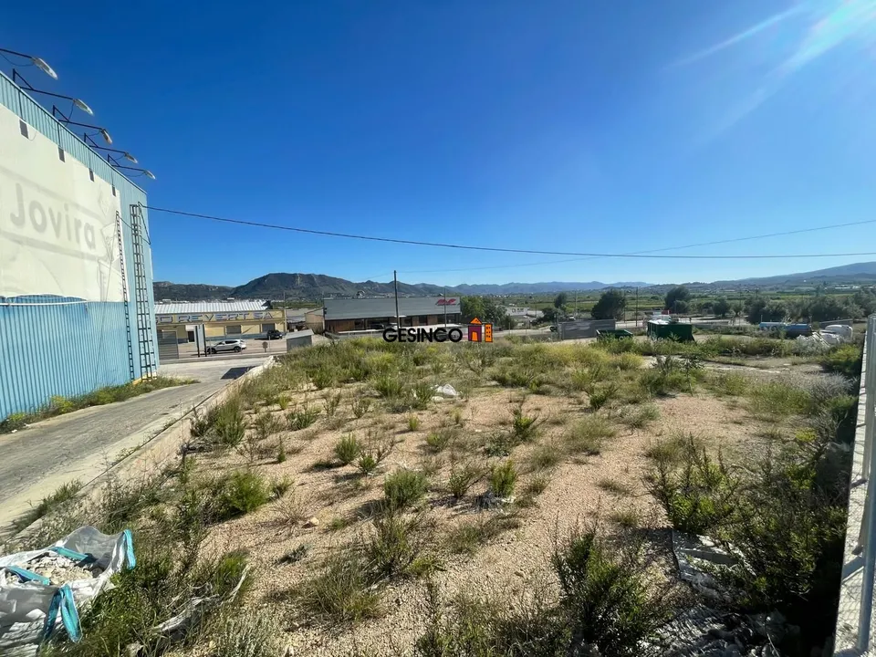PARCELA DE SUELO INDUSTRIAL URBANO EN LA LLOSA DE RANES