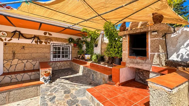 Finca exclusiva en Vilaflor · 2 viviendas, viñedo, bodega y piscina — 7
