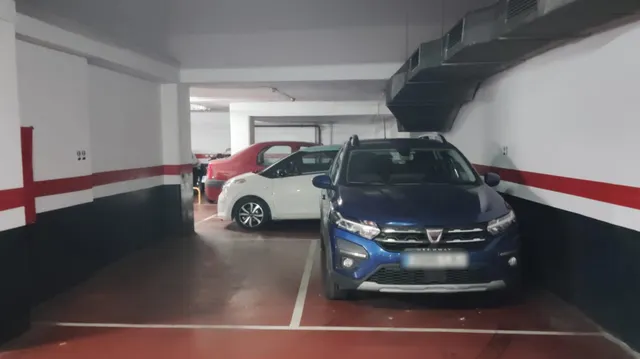 Parking de moto 4m² en alquiler - Eixample — 6