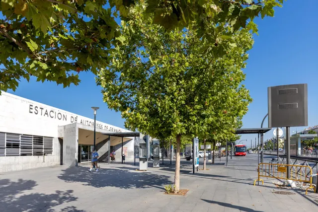 Piso amplio y luminoso cerca de Estación de Autobuses — 28