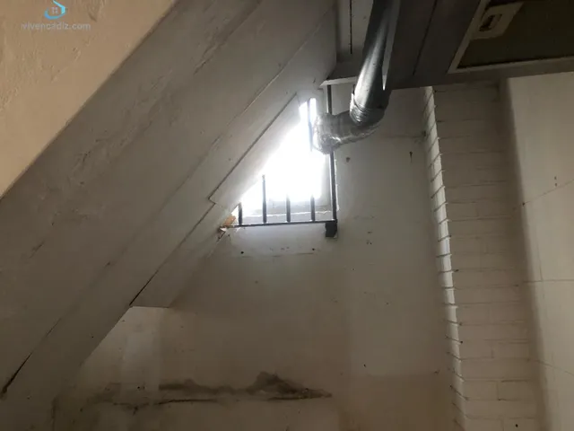 Local en venta con posibilidad de convertir a vivienda. — 19