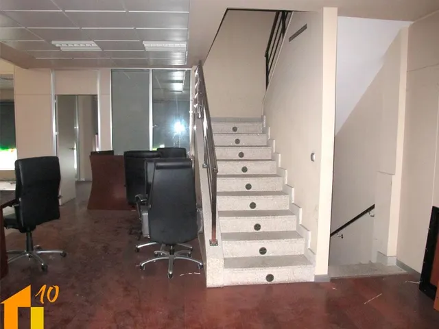 Local en venta en avd. Del Cid. — 11
