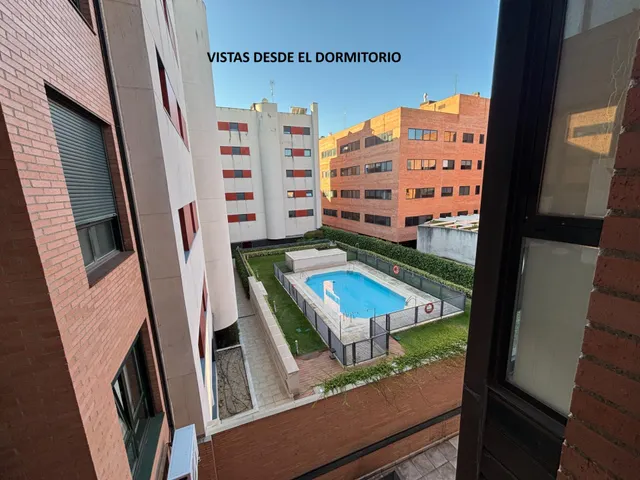 Ciudad Jardín, Chamartin. 3 dormitorios 2 wc garaje y piscina. — 23