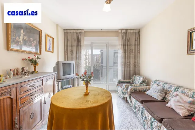 Piso con terraza y gran potencial junto a Camino de Ronda — 6