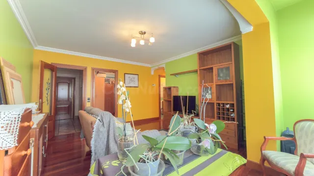 Amplia vivienda de 3 habitaciones en el centro de Irún — 4