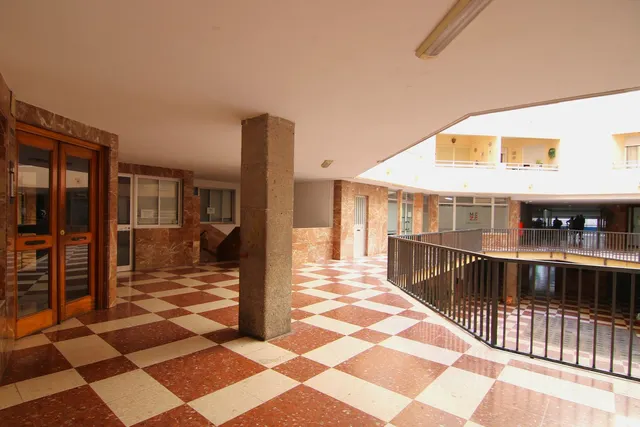 Local comercial 106m² en venta - South of spain — 14