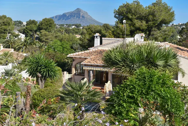 Villa mediterránea + appartamento  en Granadella — 21