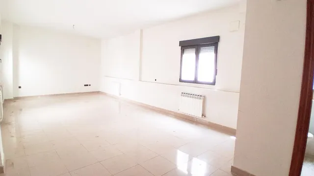 Urbis te ofrece una oficina en venta en Béjar, Salamanca. — 6