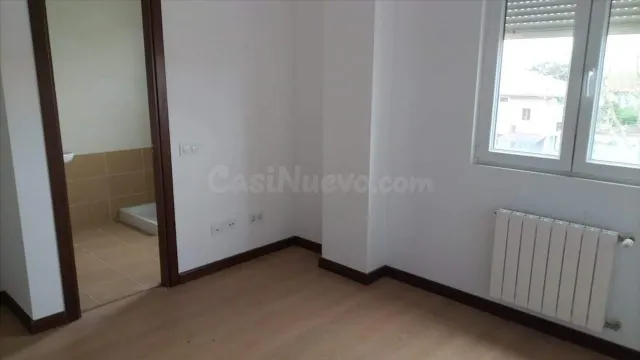 Adosado de 3 Dormitorios e Oreña - foto 5