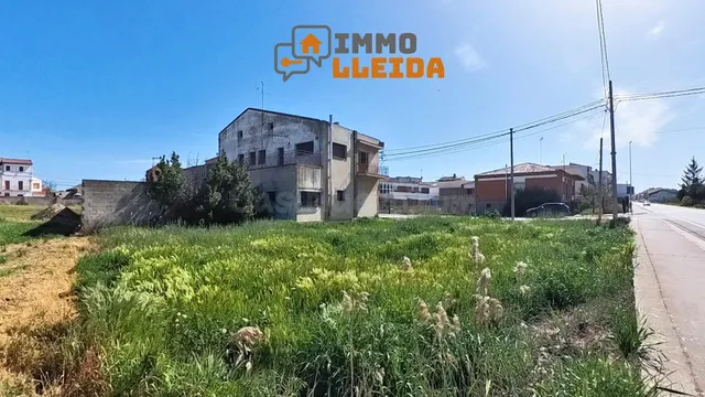 OPORTUNIDAD Casa con mucho terreno y varios garajes — 4