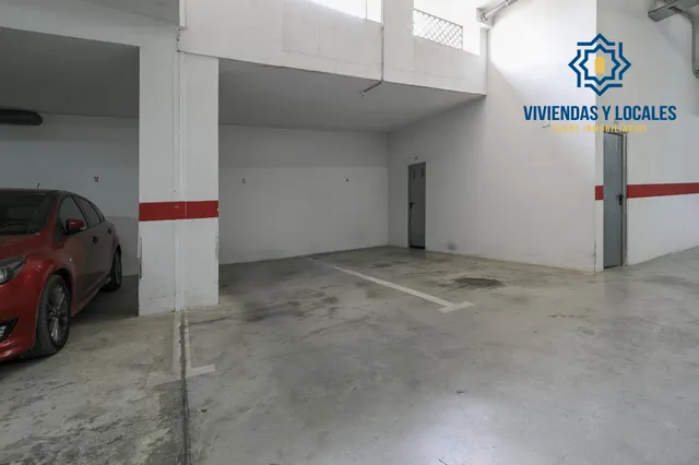 Ático en venta en La Zubia — 27