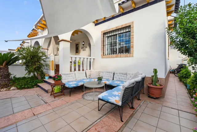 Las Chismosas - Adosado en esquina con 3 dormitorios, jardín al sur y piscina comunitaria — 31