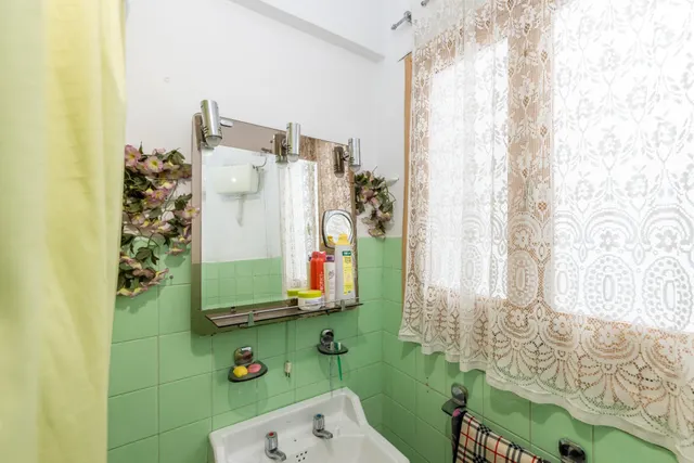Piso para reformar junto a Plaza Einstein – 3 dormitorios y vistas despejadas — 13