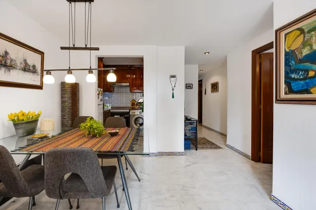 Apartamento de 2 dormitorios con terraza y piscina en Atalayas, Torrevieja — 10