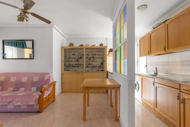 Bungalow planta baja con piscina y jardines en Los Balcones — 6