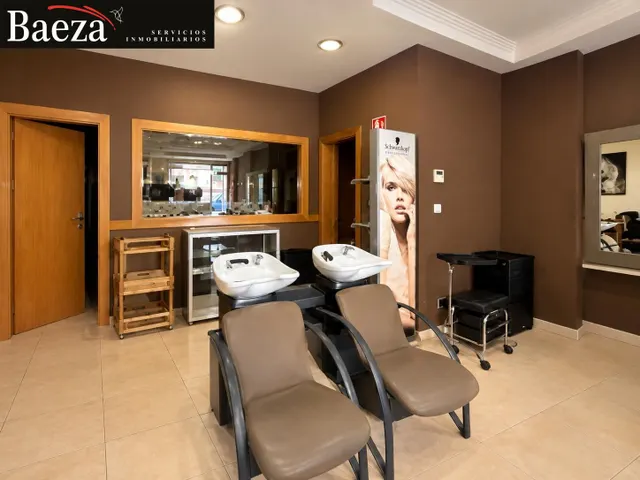 LOCAL COMERCIAL ACONDICIONADO — 10