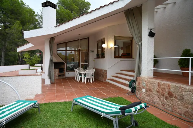 Chalet exclusivo en Tortosa con vistas a Els Ports, piscina y jardín privado — 35