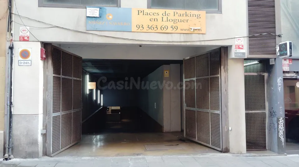 Parking 8m² en alquiler - Casc Antic