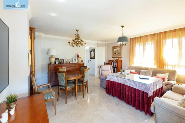 MAGNÍFICO CHALET EN URB. SUEÑOS DE CADIMA, ALHENDIN — 5