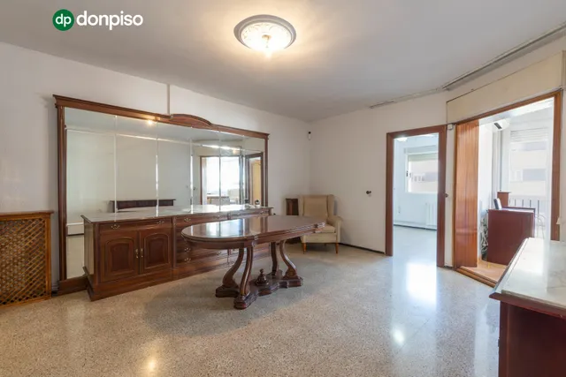 Estupendo piso  en la última planta en calle doctor azpitarte — 6