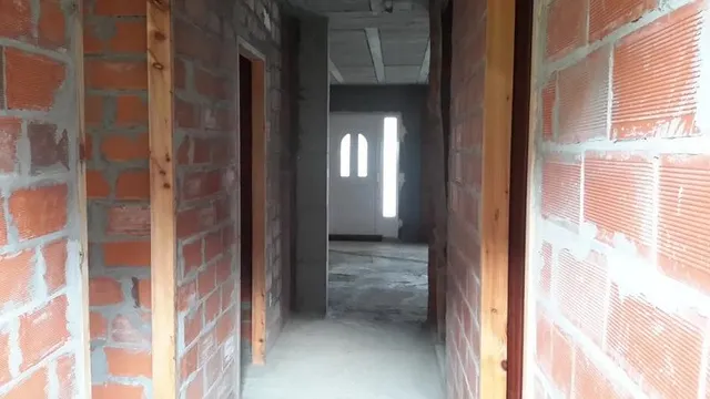 OPORTUNIDAD CHALET EN CONSTUCCION EN VILLAFRANCA DEL BIERZO — 24