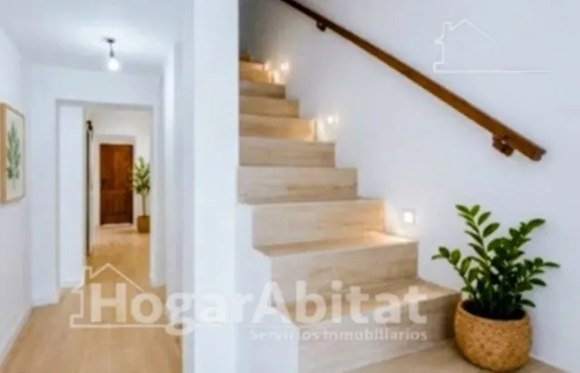 REFORMADA Y ACOGEDORA CON BUHARDILLA Y TERRAZA — 39