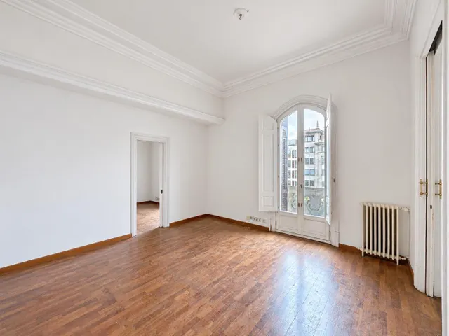 Oficina de 184 m2 con carácter y mucha luz en Passeig de Gràcia — 15