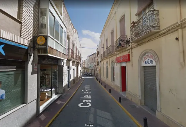 Se vende casa antigua.
