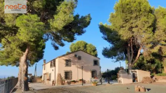 Chalet de Lujo en Purias de 280 m2 y parcela de 7.000 m2. - foto 5