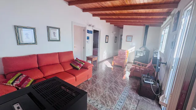 Encantadora Vivienda con Terraza y Vistas Espectaculares - foto 4