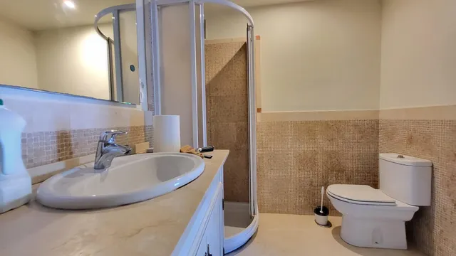 AQUILER LARGA TEMPORADA !!! Impresionante apartamento de 130 m2 en Nueva Andalucía – Zona El Rodeo — 35