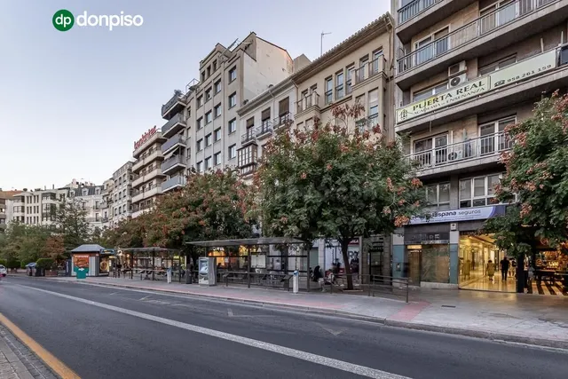 OFICINA EN ACERA DEL DARRO