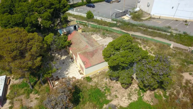 FINCA DE MAS DE 23.000 M2 Y 1.043 M2 DE SUELO URBANO — 8